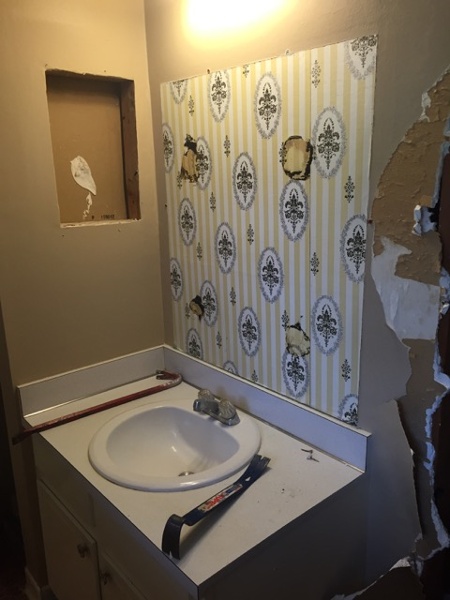 The original wallpaper in this 1970 bathroom